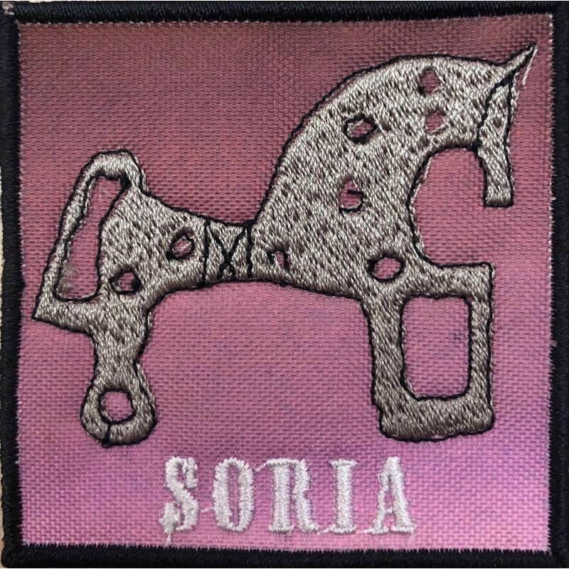 PARCHE TEXTIL ADHESIVO PLANCHA CABALLO BORDADO FONDO ROSA 6,5 X 6,5 CM