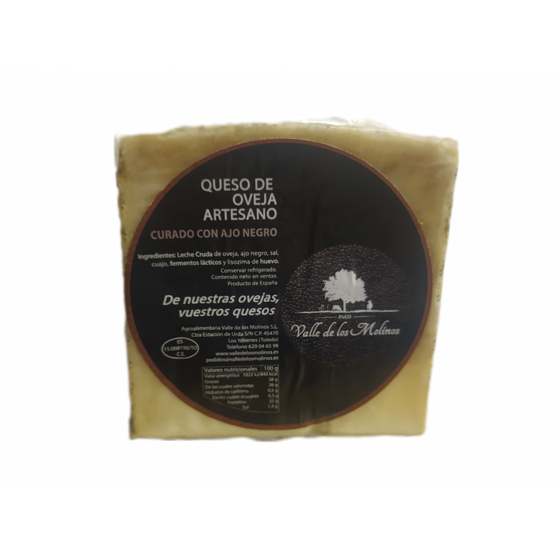Queso curado con ajo negro. Cuña 250 gr aprox. Queso curado con ajo negro. Cuña 250 gr aprox.