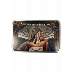 Caja metálica Virgen de la Soledad Cerca rellena de caramelos de mantequilla con sal